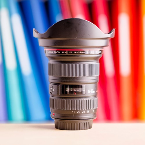 Canon 35mm 8 l - f/2.8,